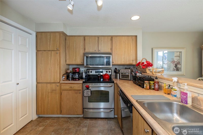 1700 W Sunn Fjord Lane L204