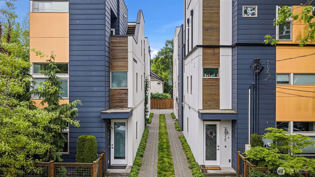 Photo of 316 S 26th Ave AVE S #B, Seattle, WA 98144 (MLS # 2519769)