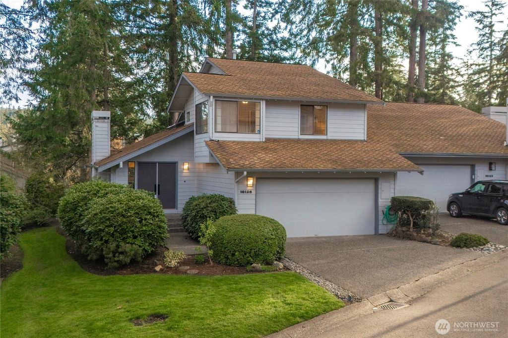Photo of 16125 SE 33rd Lane, Bellevue, WA 98008 (MLS # 2351651)