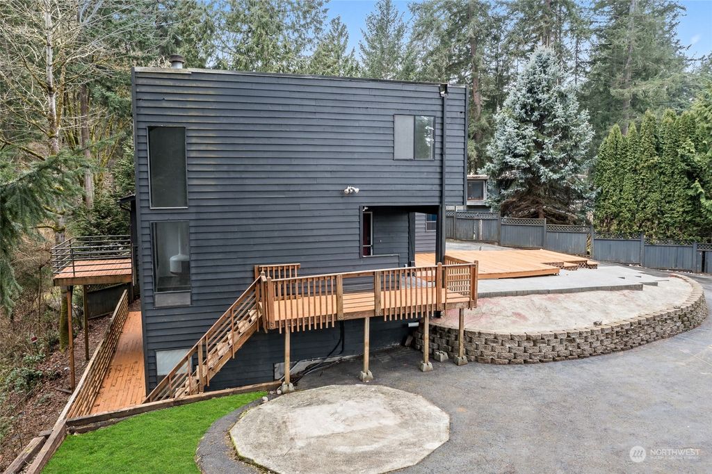 Photo of 4242 164th Avenue SE, Bellevue, WA 98006 (MLS # 2201995)