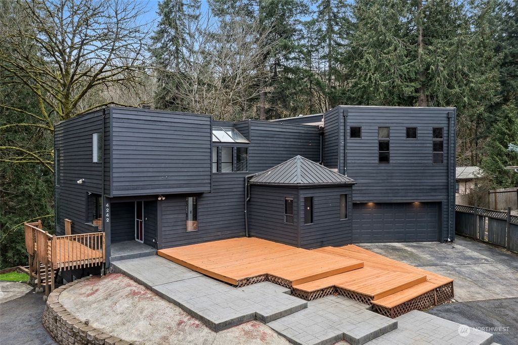 Photo of 4242 164th Avenue SE, Bellevue, WA 98006 (MLS # 2201995)