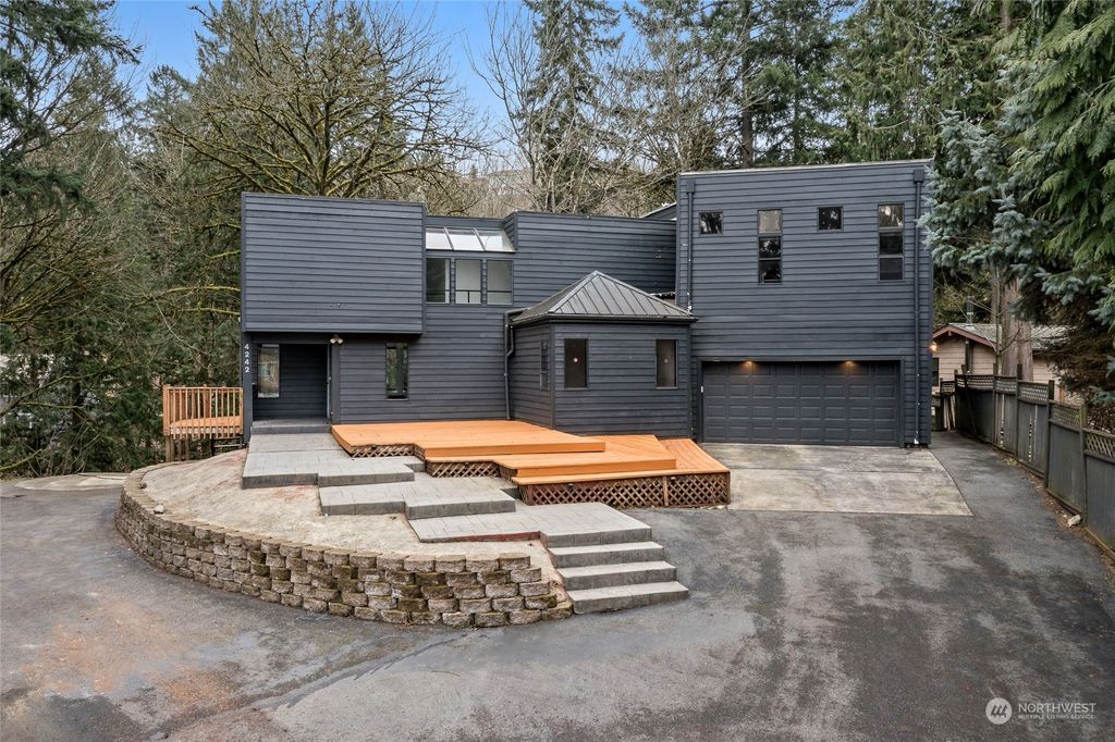 Photo of 4242 164th Avenue SE, Bellevue, WA 98006 (MLS # 2201995)