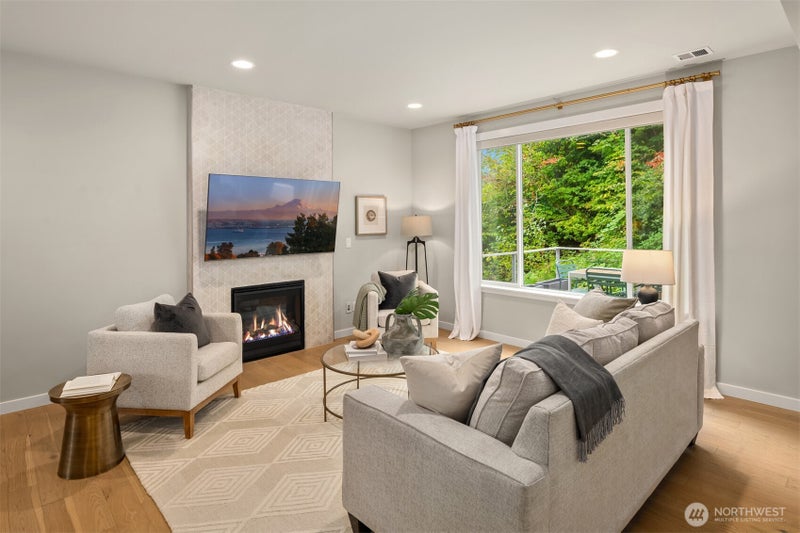 2119 NW Lynx Loop