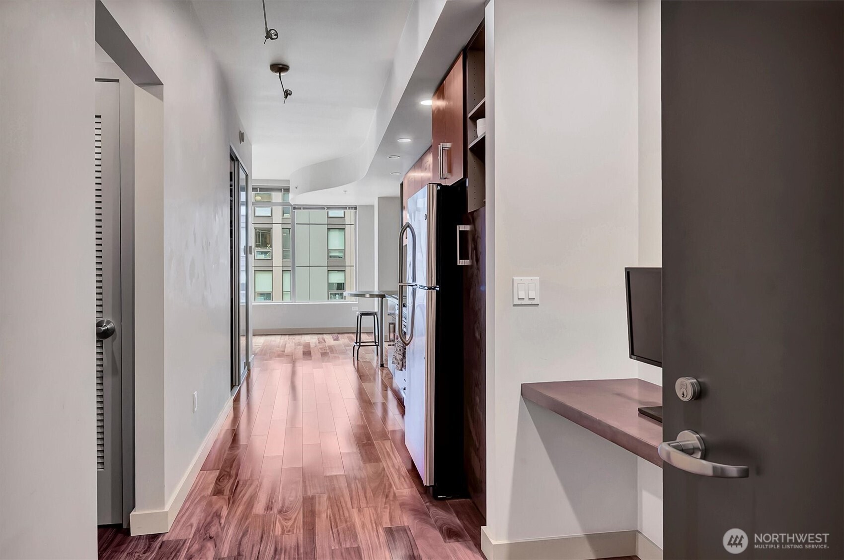 910 Lenora Street S1004