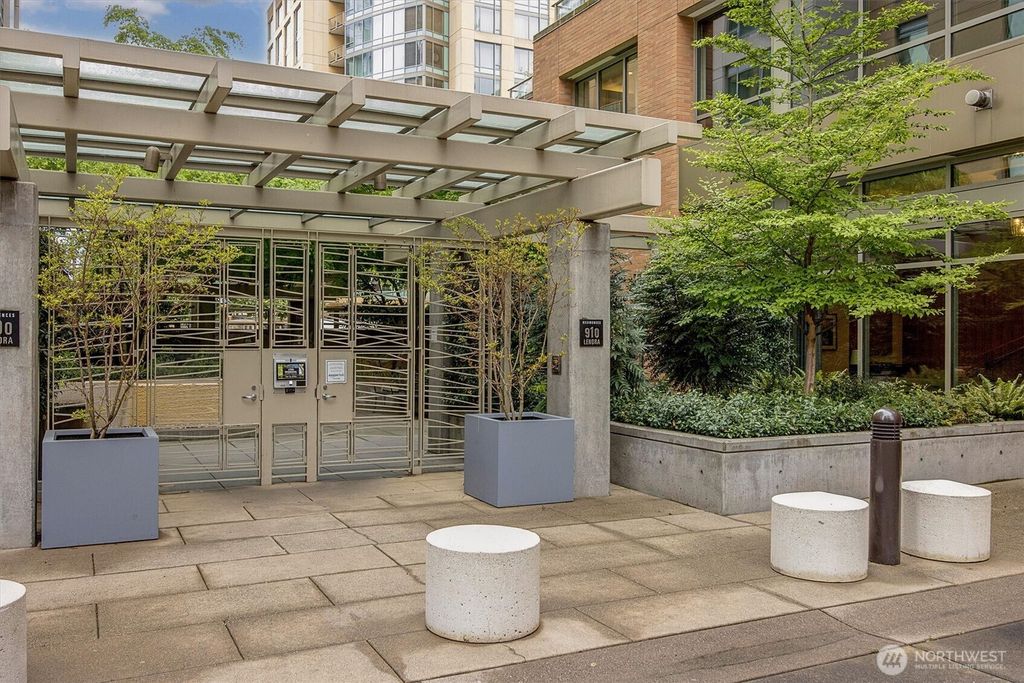 Photo of 910 Lenora Street #1004, Seattle, WA 98121 (MLS # 2512409)