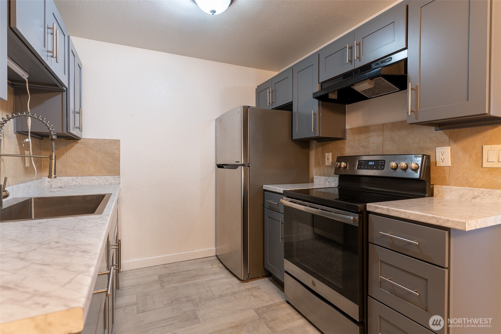 16817 Larch Way D201