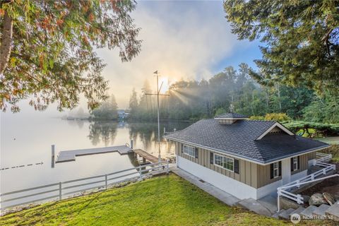 Photo of 1608 Euclid Avenue, Bellingham, WA 98229 (MLS # 2493317)