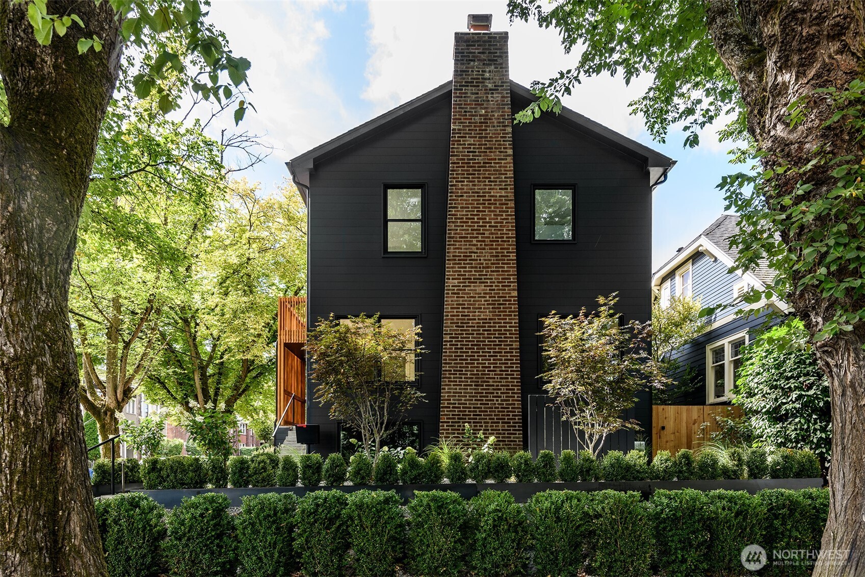 1918 E Roy Street