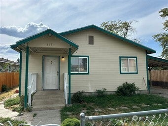 Photo of 313 N G" Street, Toppenish, WA 98948 (MLS # 2578253)