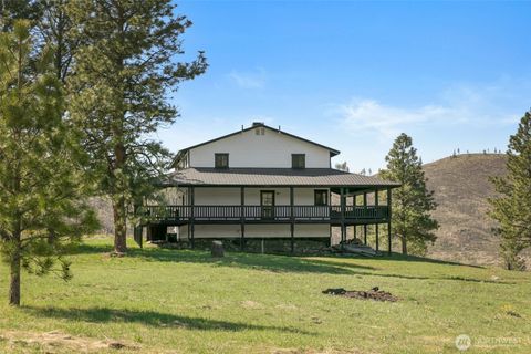 Photo of 696 Texas Creek Rd Rd, Carlton, WA 98814 (MLS # 2353267)