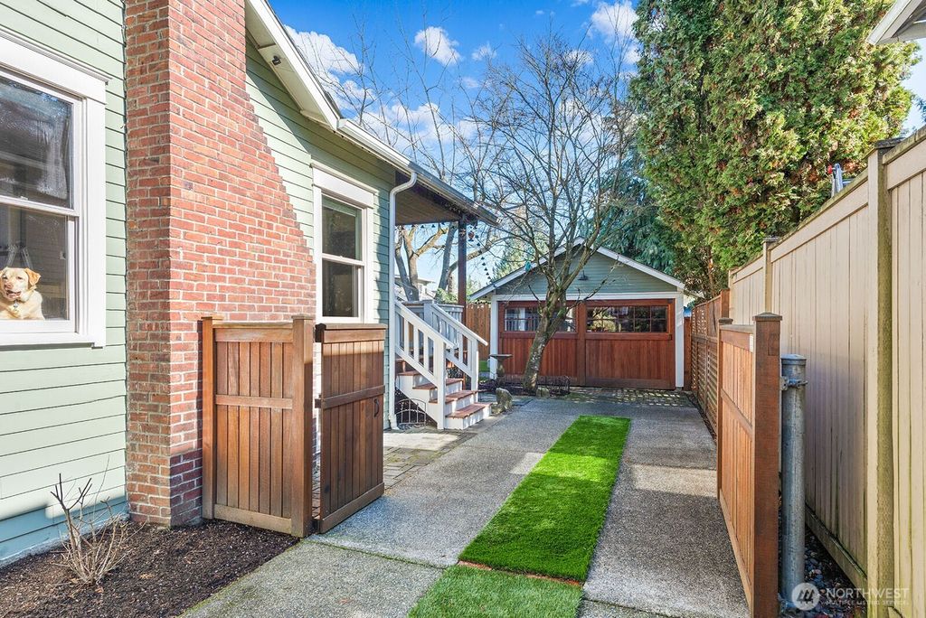 Photo of 6042 33rd Avenue NE, Seattle, WA 98115 (MLS # 2345420)