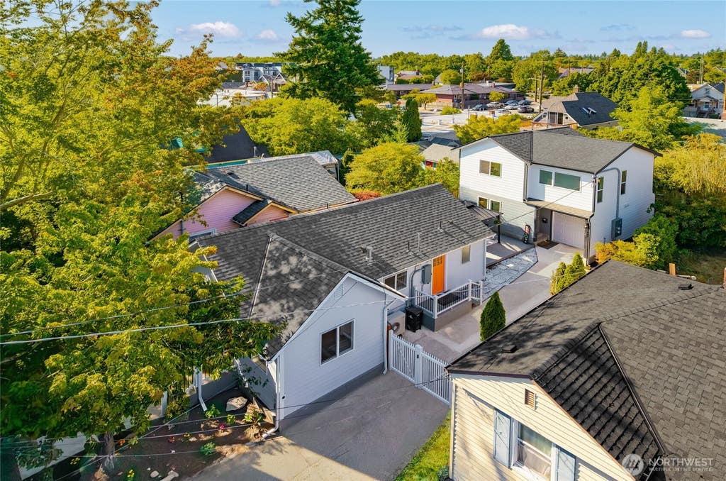 Photo of 654 NW 53 Street, Seattle, WA 98107 (MLS # 2571697)