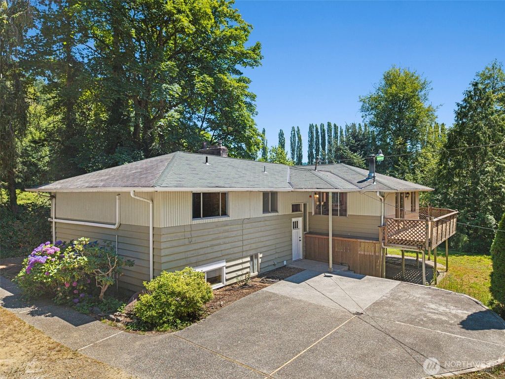 Photo of 17805 SE Jones Road, Renton, WA 98058 (MLS # 2409265)