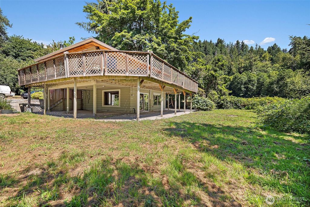Photo of 17805 SE Jones Road, Renton, WA 98058 (MLS # 2409265)