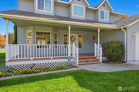 Photo of 2460 Westmoreland Dr Dr, Richland, WA 99354 (MLS # 2448527) Photo of 2460 Westmoreland Dr Dr, Richland, WA 99354 (MLS # 2448527)