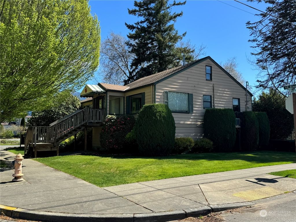 Photo of 38475 SE River St, Snoqualmie, WA 98065 (MLS # 2226347)
