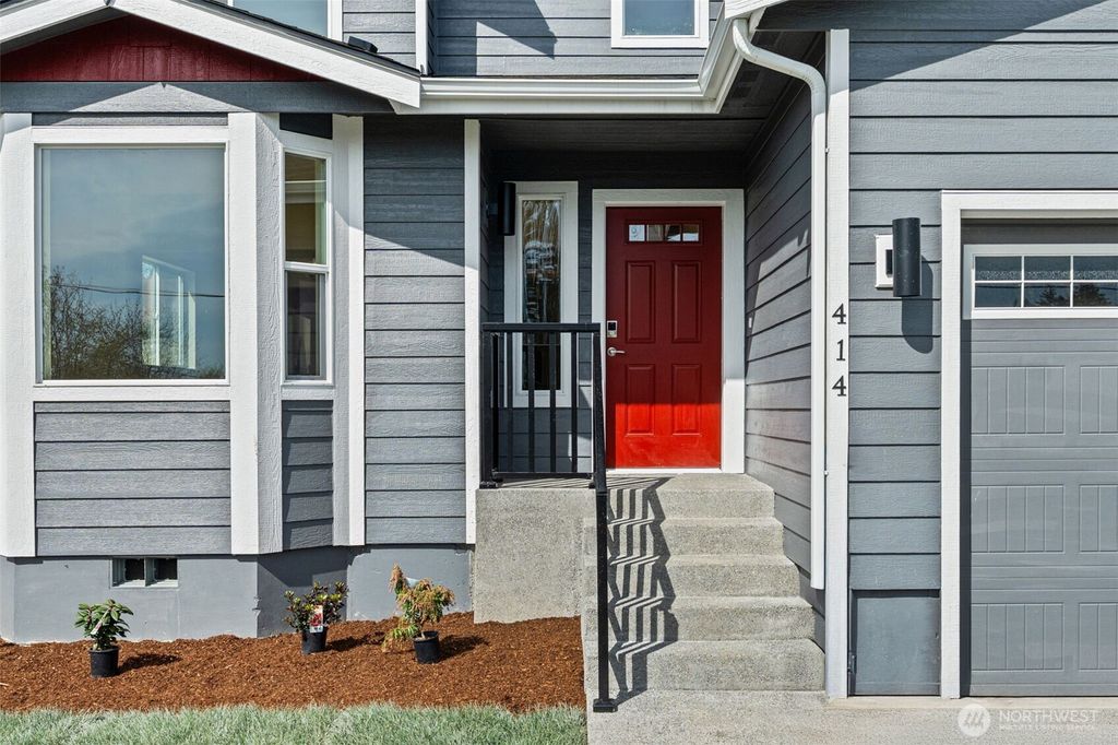 Photo of 414 Comet Street, Milton, WA 98354 (MLS # 2502923)