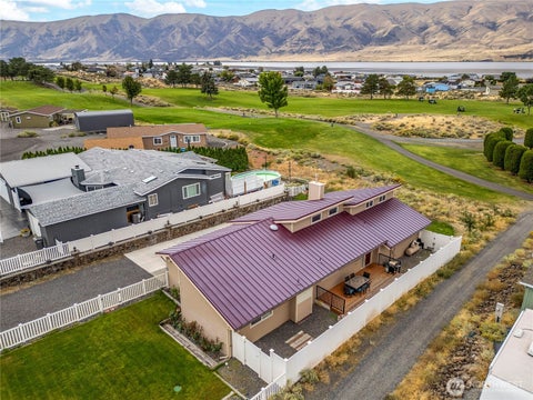 Photo of 210 SW Pear Place, Mattawa, WA 99349 (MLS # 2584133)