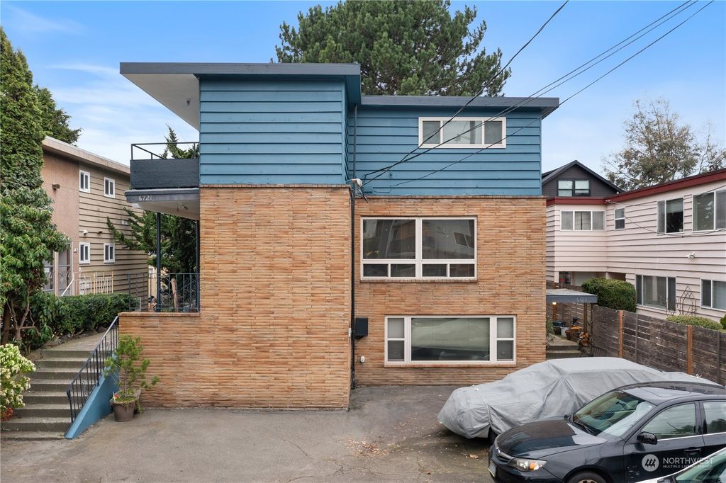 Photo of 6721 24th Avenue NW, Seattle, WA 98122 (MLS # 2199593)