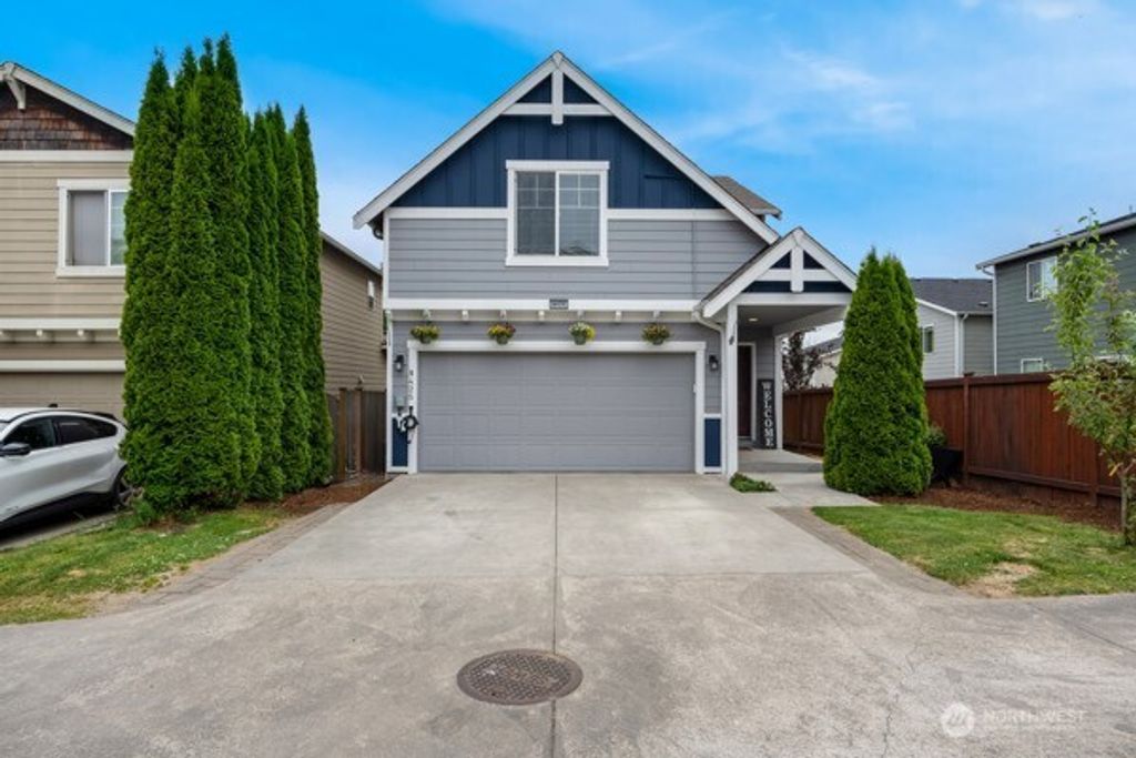 Photo of 8425 61st Place NE, Marysville, WA 98270 (MLS # 2371027)