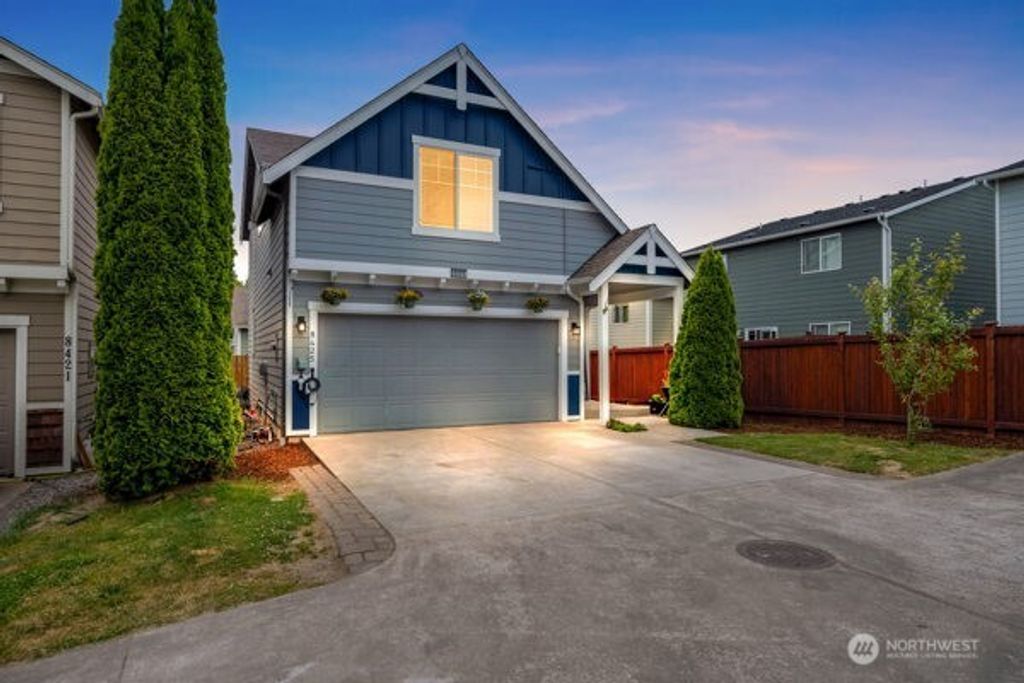 Photo of 8425 61st Place NE, Marysville, WA 98270 (MLS # 2371027)