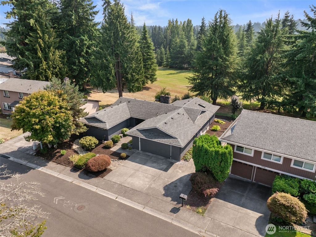 Photo of 3713 SW 319th St, Federal Way, WA 98023 (MLS # 2443226)