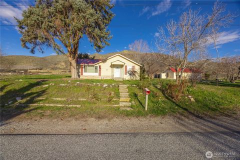 Photo of 750 4th Street, Chelan, WA 98817 (MLS # 2408534)