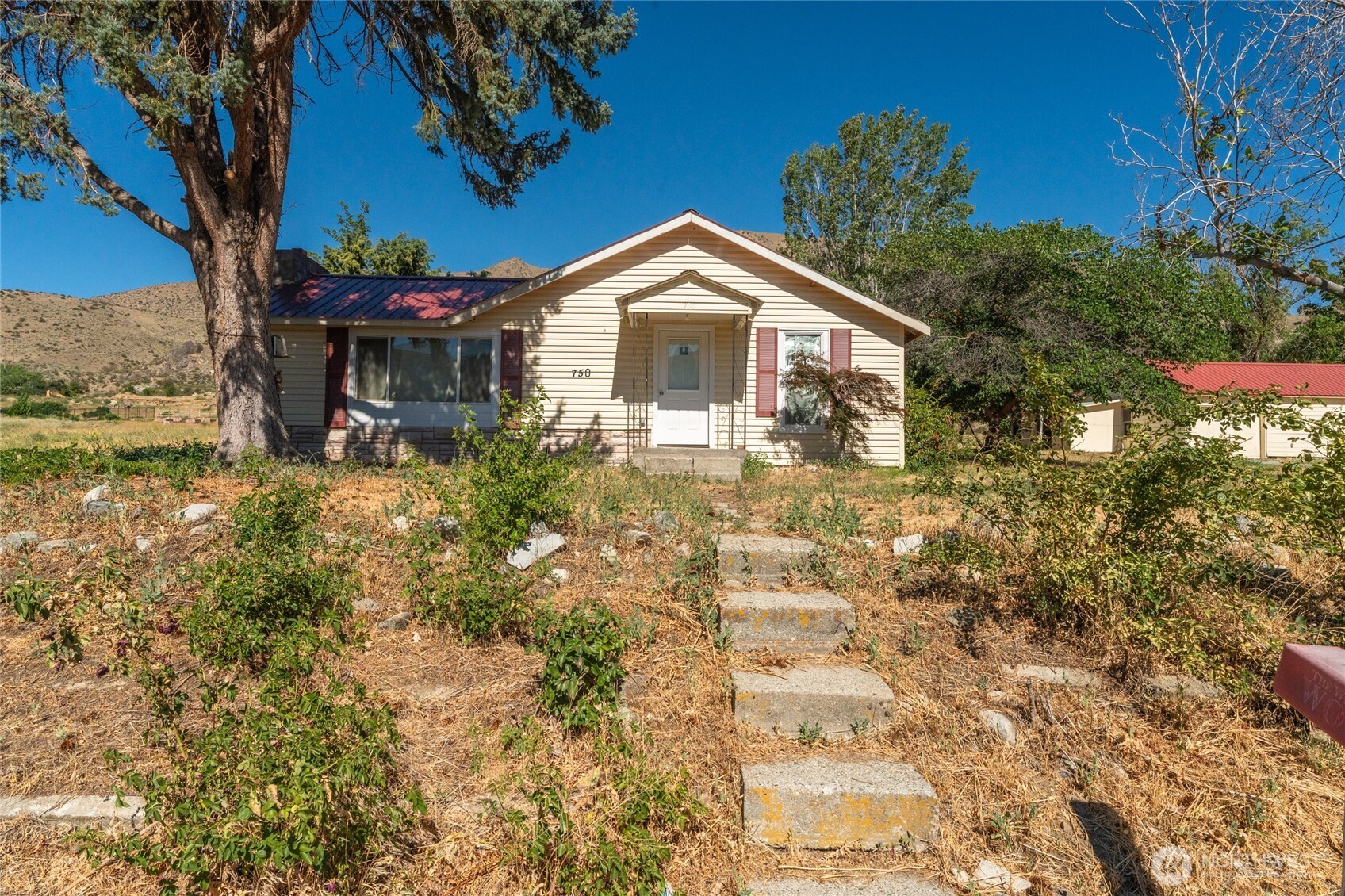 750 4th Street