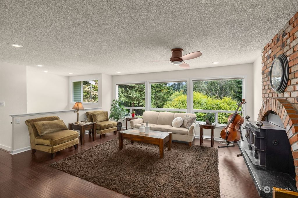 Photo of 6312 172nd Street SW, Lynnwood, WA 98037 (MLS # 2277037)