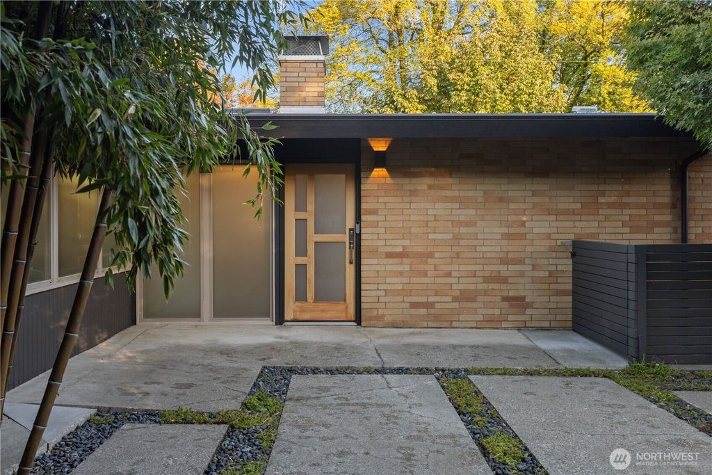 Photo of 5560 S Holly Street, Seattle, WA 98118 (MLS # 2445729)