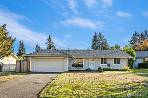 Photo of 12315 SE 197th Place, Kent, WA 98031 (MLS # 2446918)