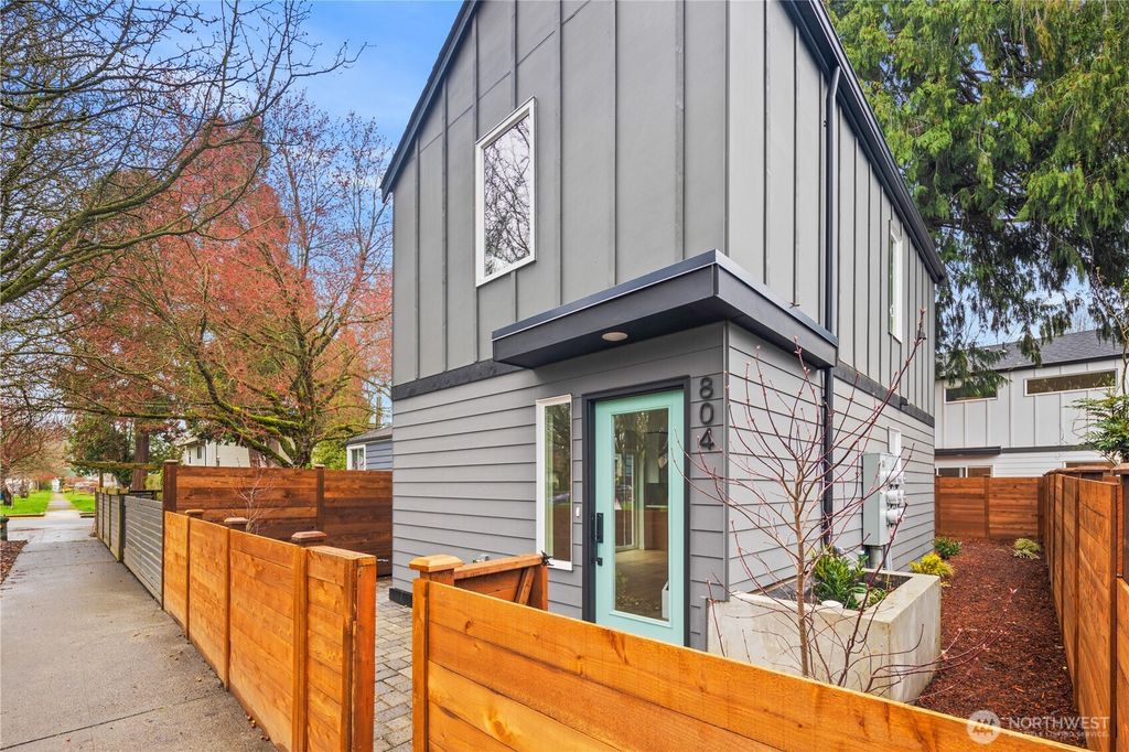 Photo of 804 S Rose Street, Seattle, WA 98108 (MLS # 2495946)