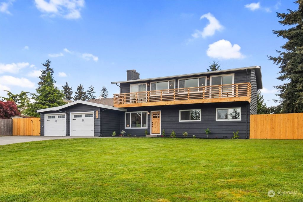 Photo of 1125 Logan Road, Lynnwood, WA 98036 (MLS # 2225241)