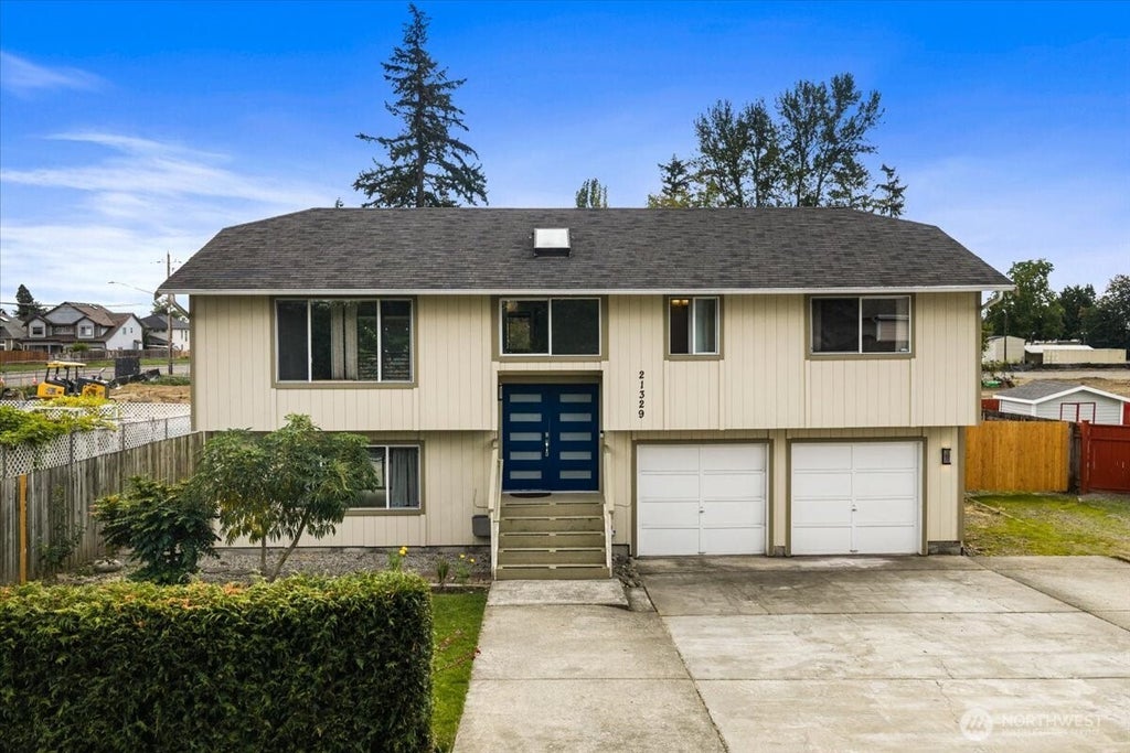 Photo of 21329 108th Avenue SE, Kent, WA 98031 (MLS # 2586827)