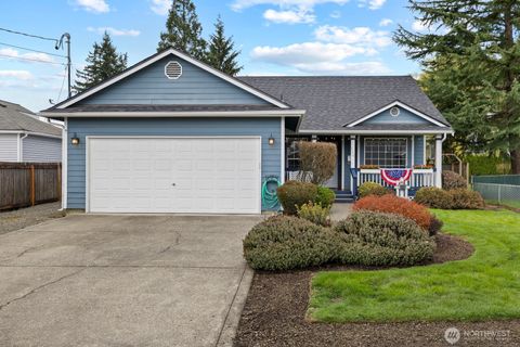 Photo of 116 16th Street NW, Puyallup, WA 98371 (MLS # 2484385)