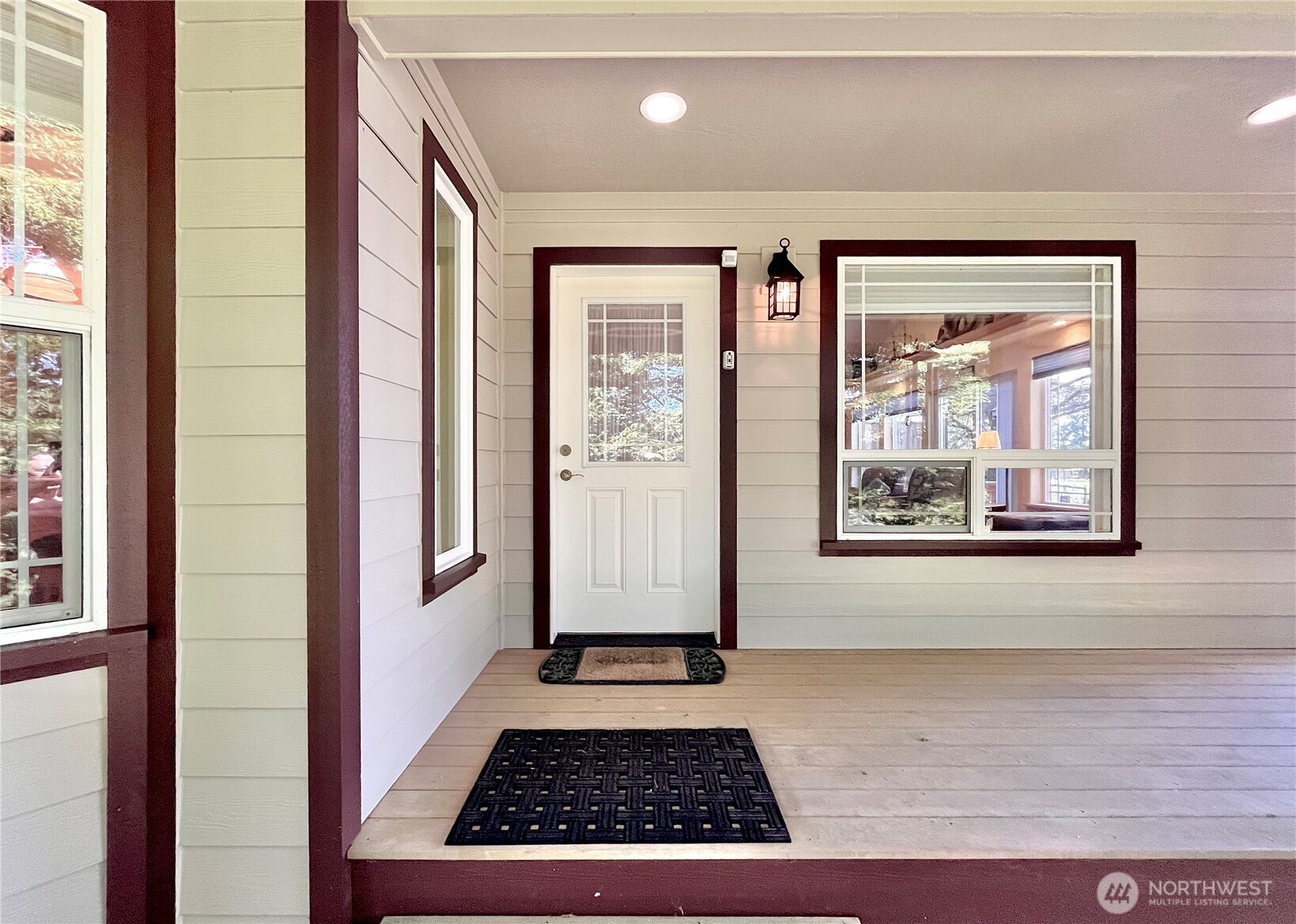 137 N Razor Clam Drive SW