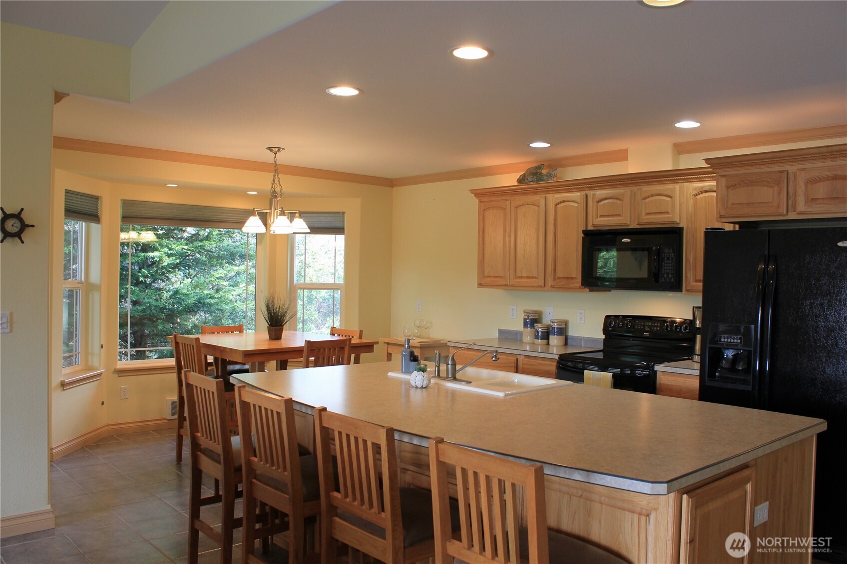 137 N Razor Clam Drive SW