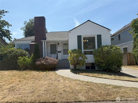 Photo of 4329 NE 56th Street, Seattle, WA 98105 (MLS # 2412088)