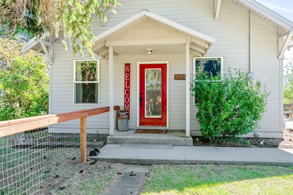 Photo of 6390 Cove Road, Ellensburg, WA 98926 (MLS # 2458275)