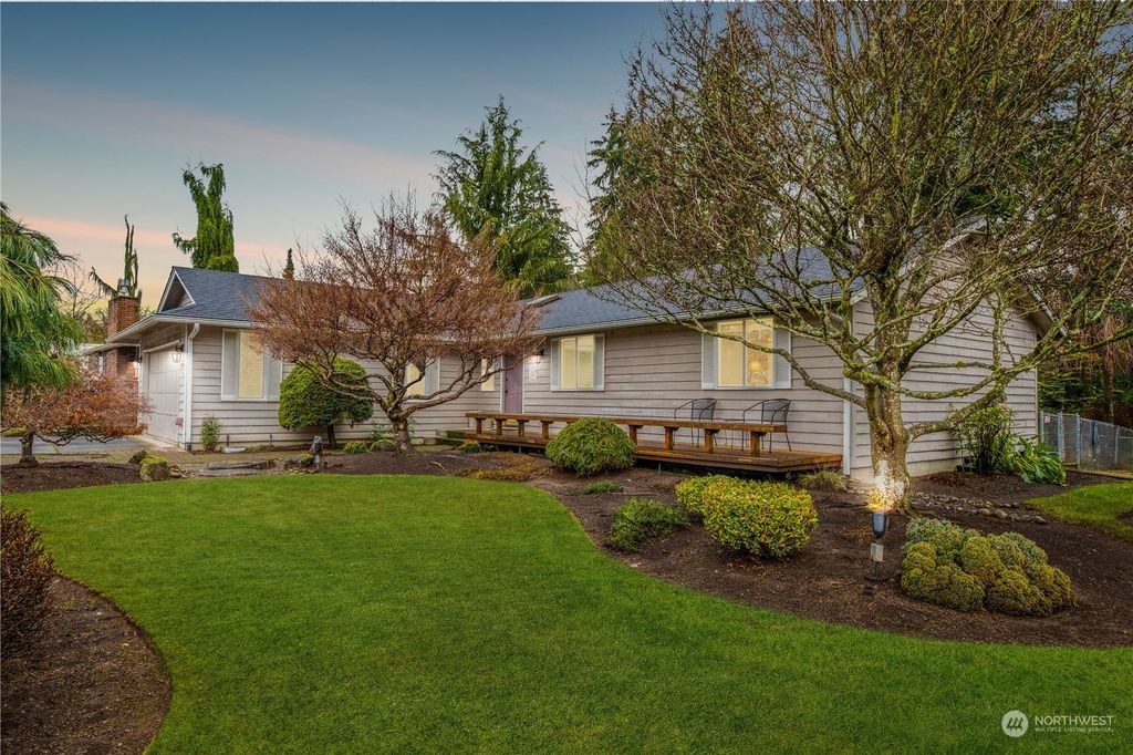 Photo of 10715 26th Drive SE, Everett, WA 98208 (MLS # 2318610)