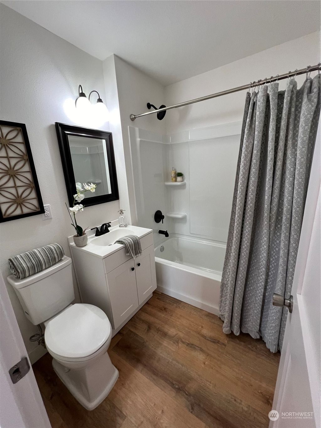 Photo of 1726 Maple Street, Everett, WA 98201 (MLS # 2162334)