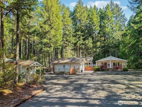 Photo of 81 N Goldeneye Drive, Hoodsport, WA 98548 (MLS # 2584336)