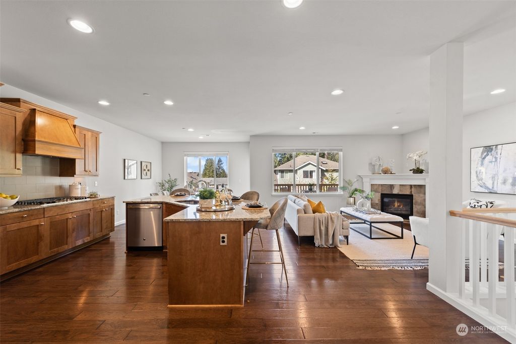 Photo of 7420 NE 166th Street, Kenmore, WA 98028 (MLS # 2050616)