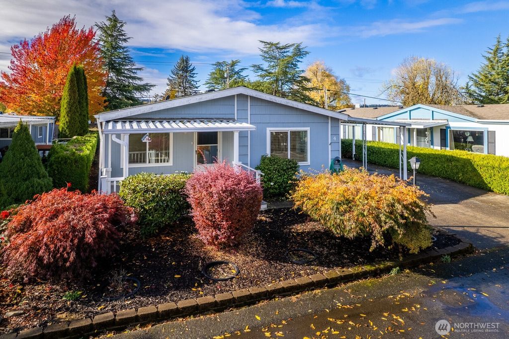 Photo of 836 S Harman Way #4, Orting, WA 98360 (MLS # 2451185)