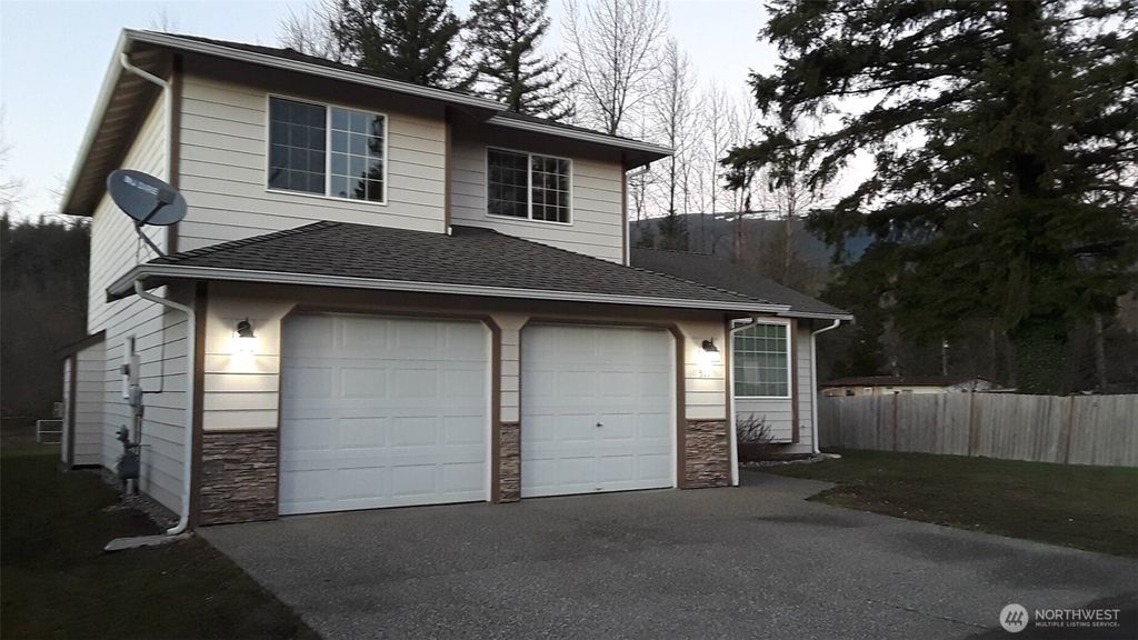 Photo of 511 Stickney Mountain Place, Gold Bar, WA 98251 (MLS # 2458609)