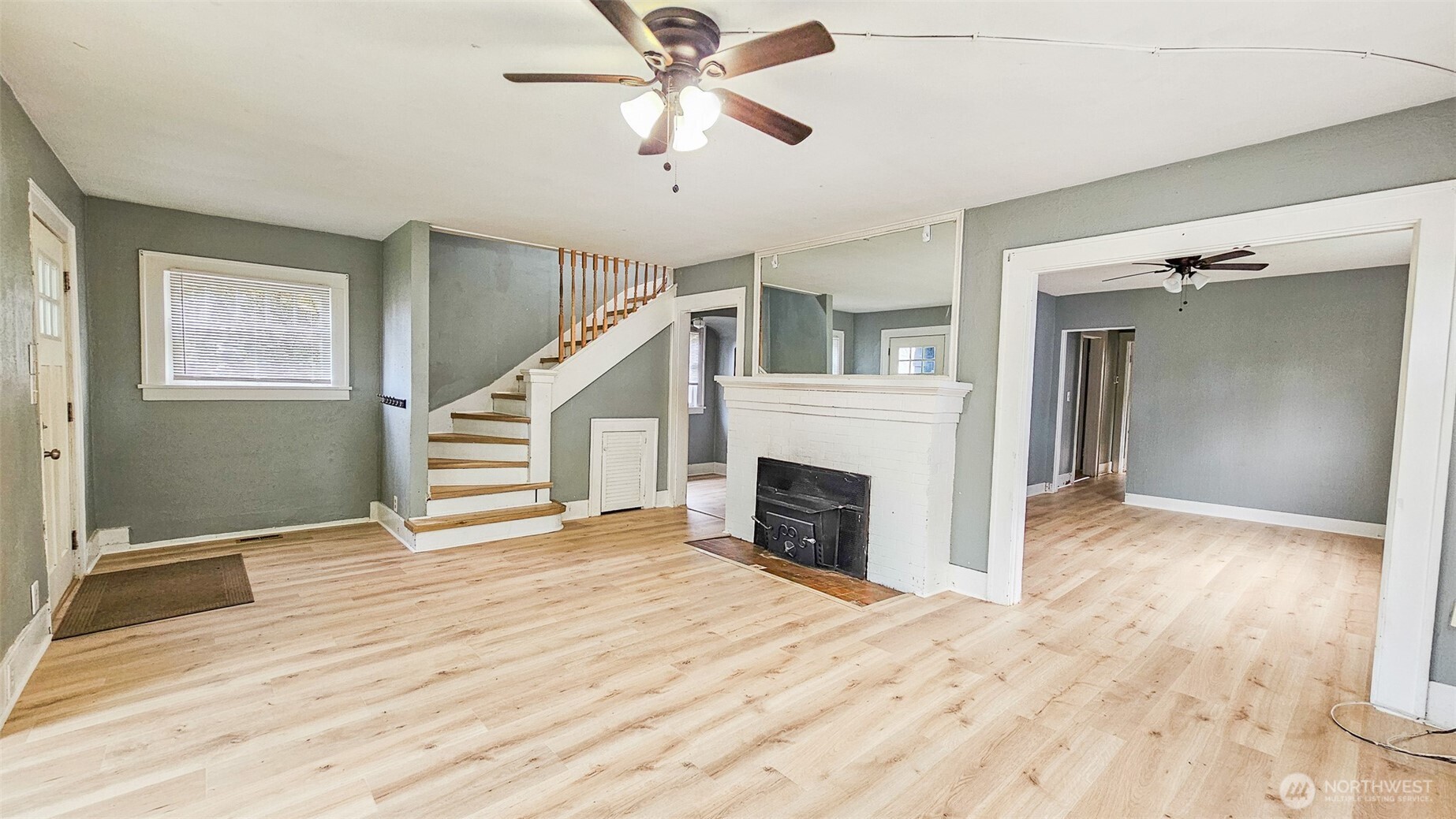 517 W Broadway Avenue