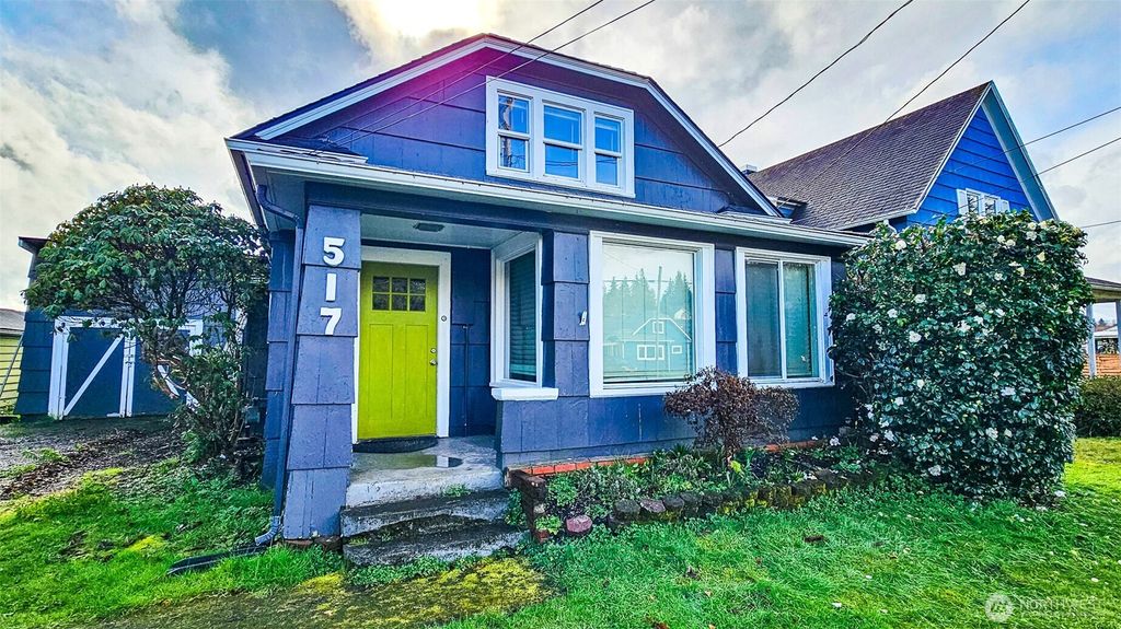 Photo of 517 W Broadway Avenue, Montesano, WA 98563 (MLS # 2483478)