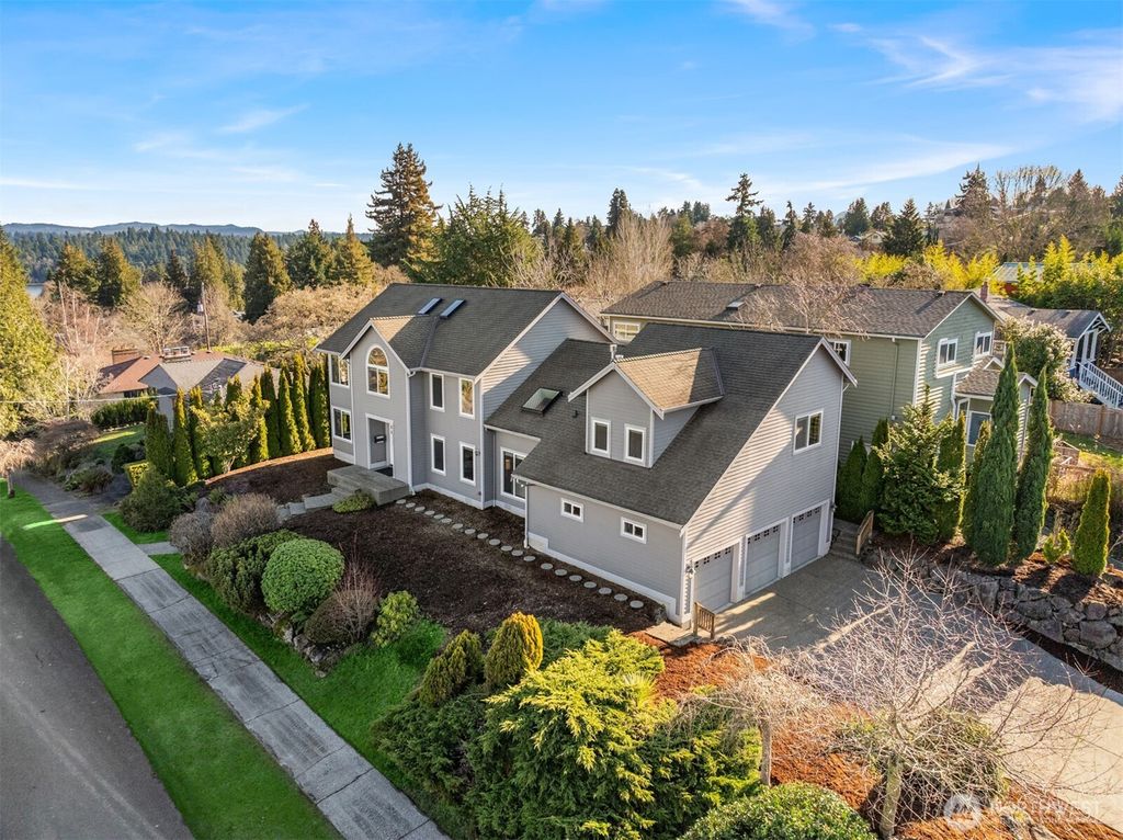 Photo of 4705 S Oregon Street, Seattle, WA 98118 (MLS # 2469500)