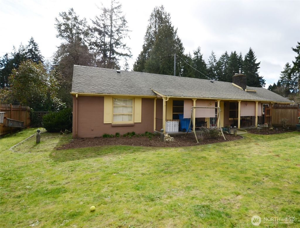 Photo of 15326 Ashworth Place N, Shoreline, WA 98133 (MLS # 2485153)