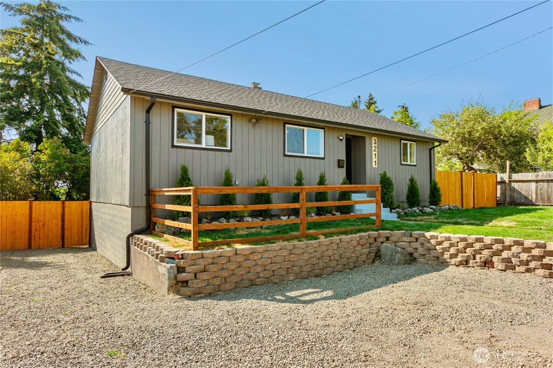 3211 Herren Avenue